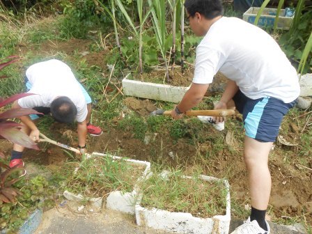 明陽中學替代役男於101年7月19日實施老人關懷訪視、居家環境清掃活動